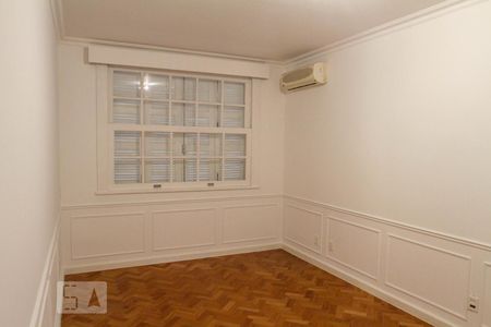 Casa à venda com 400m², 4 quartos e 2 vagas Casa à venda com 400m², 4 quartos e 2 vagasQuarto 2