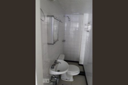 Casa à venda com 400m², 4 quartos e 2 vagas Casa à venda com 400m², 4 quartos e 2 vagasBanheiro de Serviço