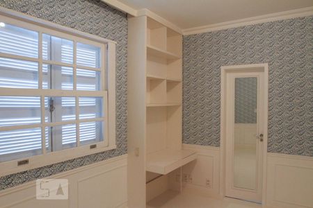 Casa à venda com 400m², 4 quartos e 2 vagas Casa à venda com 400m², 4 quartos e 2 vagasQuarto 1 - Suíte