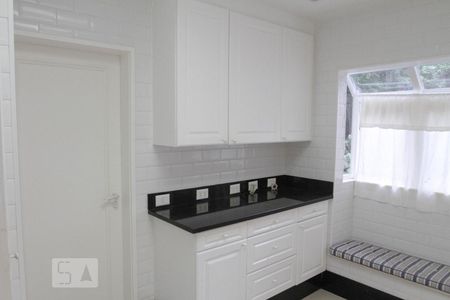 Casa à venda com 400m², 4 quartos e 2 vagas Casa à venda com 400m², 4 quartos e 2 vagasCozinha