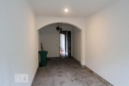 Casa à venda com 400m², 4 quartos e 2 vagas Casa à venda com 400m², 4 quartos e 2 vagasGaragem