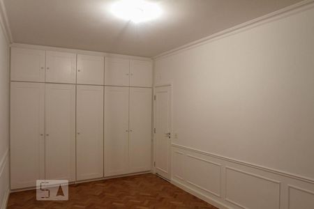 Casa à venda com 400m², 4 quartos e 2 vagas Casa à venda com 400m², 4 quartos e 2 vagasQuarto 2