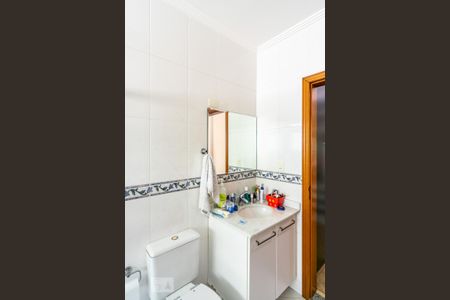 Casa à venda com 197m², 3 quartos e 3 vagasBanheiro da suíte