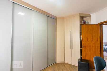 Casa à venda com 197m², 3 quartos e 3 vagasQuarto 2