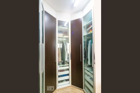 Casa à venda com 197m², 3 quartos e 3 vagasCloset