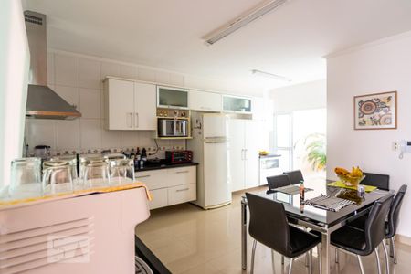 Casa à venda com 197m², 3 quartos e 3 vagasCozinha