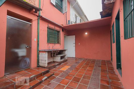 Casa para alugar com 100m², 2 quartos e 1 vagaQuintal