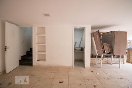 Casa para alugar com 119m², 2 quartos e 2 vagas Casa para alugar com 119m², 2 quartos e 2 vagasGaragem