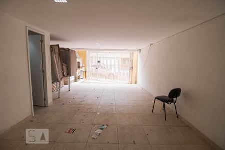 Casa para alugar com 119m², 2 quartos e 2 vagas Casa para alugar com 119m², 2 quartos e 2 vagasGaragem