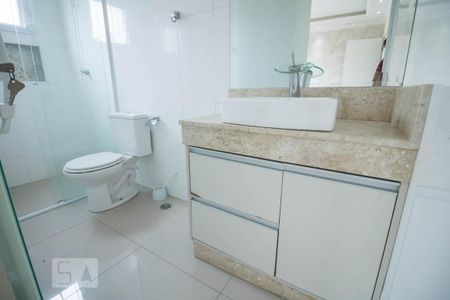 Casa para alugar com 119m², 2 quartos e 2 vagas Casa para alugar com 119m², 2 quartos e 2 vagasBanheiro da Suite 1