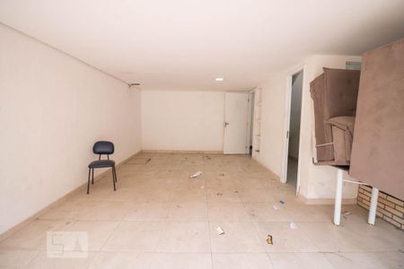 Casa para alugar com 119m², 2 quartos e 2 vagas Casa para alugar com 119m², 2 quartos e 2 vagasGaragem