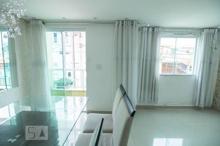 Casa para alugar com 119m², 2 quartos e 2 vagas Casa para alugar com 119m², 2 quartos e 2 vagasSala