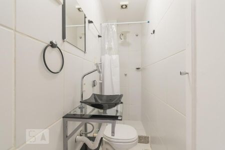 Studio para alugar com 27m², 1 quarto e sem vaga Studio para alugar com 27m², 1 quarto e sem vagaBanheiro