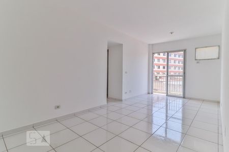 Apartamento para alugar com 2 quartos, 57m² em Taquara, Rio de Janeiro