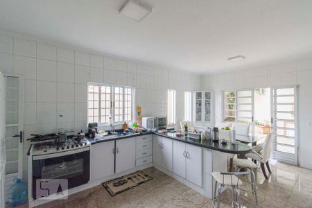 Casa para alugar com 300m², 3 quartos e 3 vagasCozinha