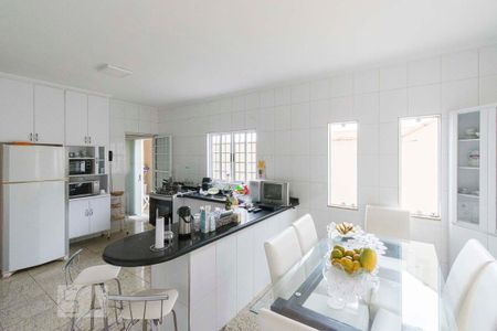 Casa para alugar com 300m², 3 quartos e 3 vagasCozinha