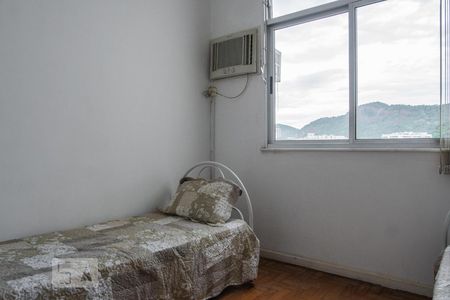 Quarto 1 de apartamento para alugar com 2 quartos, 55m² em Humaitá, Rio de Janeiro