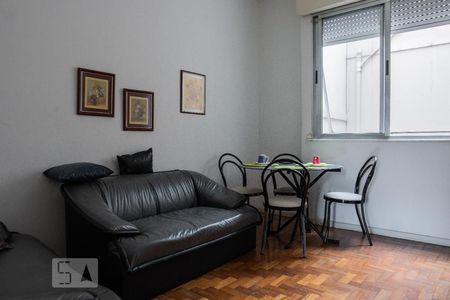 Sala de apartamento para alugar com 2 quartos, 55m² em Humaitá, Rio de Janeiro