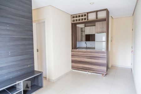 Sala de apartamento para alugar com 2 quartos, 50m² em Jardim Cotinha, São Paulo