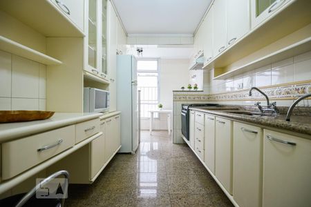 Apartamento para alugar com 108m², 3 quartos e 1 vaga
