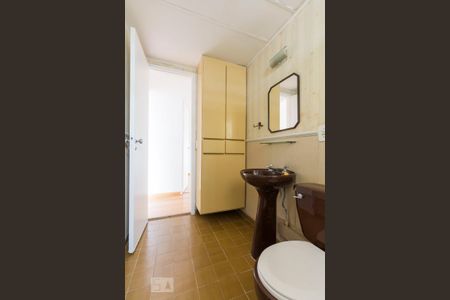 Banheiro Social de apartamento para alugar com 2 quartos, 52m² em Saúde, São Paulo