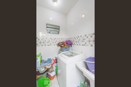 Casa à venda com 150m², 5 quartos e 2 vagasÁrea de serviço