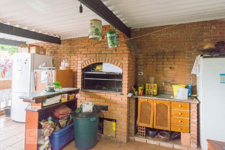 Casa à venda com 150m², 5 quartos e 2 vagasChurrasqueira