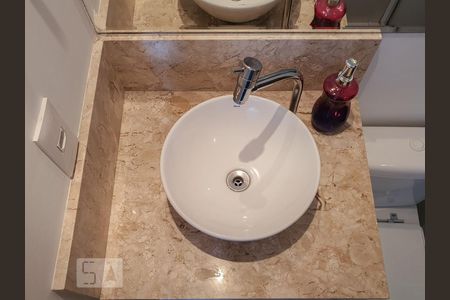 Apartamento para alugar com 63m², 3 quartos e 1 vagaDetalhe do banheiro 