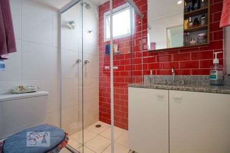 Banheiro de apartamento para alugar com 2 quartos, 78m² em Jardim Piqueroby, São Paulo