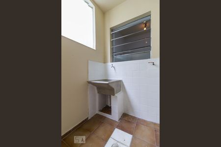 Casa para alugar com 80m², 2 quartos e sem vagaÁrea de serviço