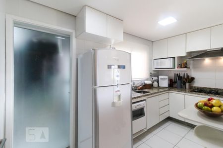 Cozinha de apartamento à venda com 3 quartos, 105m² em Jardim Caravelas, São Paulo