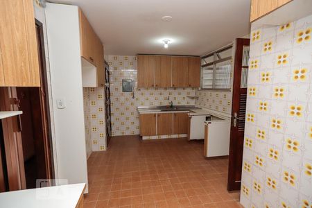 Apartamento à venda com 114m², 3 quartos e 2 vagas Apartamento à venda com 114m², 3 quartos e 2 vagasCozinha