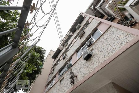 Apartamento à venda com 114m², 3 quartos e 2 vagas Apartamento à venda com 114m², 3 quartos e 2 vagasFachada