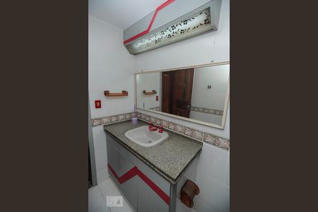 Apartamento à venda com 114m², 3 quartos e 2 vagas Apartamento à venda com 114m², 3 quartos e 2 vagasBanheiro