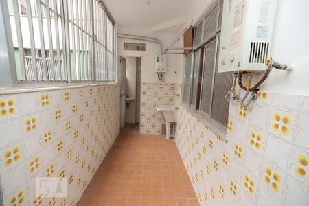 Apartamento à venda com 114m², 3 quartos e 2 vagas Apartamento à venda com 114m², 3 quartos e 2 vagasÁrea de Serviço