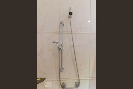 Casa à venda com 198m², 3 quartos e 4 vagas Casa à venda com 198m², 3 quartos e 4 vagasDetalhe banheiro