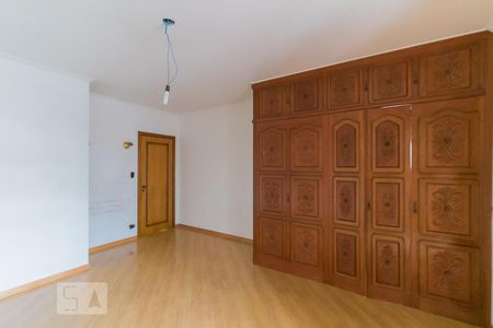 Casa à venda com 198m², 3 quartos e 4 vagas Casa à venda com 198m², 3 quartos e 4 vagasSuíte