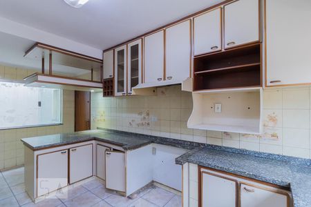 Casa à venda com 198m², 3 quartos e 4 vagas Casa à venda com 198m², 3 quartos e 4 vagasCozinha