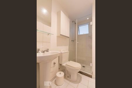 Banheiro Social de apartamento para alugar com 3 quartos, 72m² em Vila Monte Alegre, São Paulo