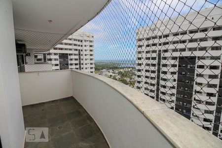 Apartamento à venda com 62m², 2 quartos e 1 vaga Apartamento à venda com 62m², 2 quartos e 1 vagaVaranda