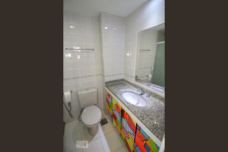 Apartamento à venda com 62m², 2 quartos e 1 vaga Apartamento à venda com 62m², 2 quartos e 1 vagaBanheiro