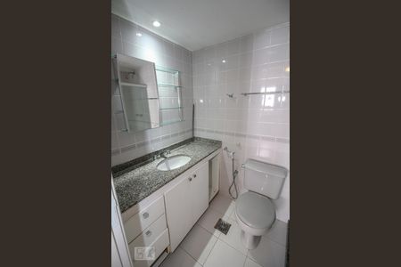 Apartamento à venda com 62m², 2 quartos e 1 vaga Apartamento à venda com 62m², 2 quartos e 1 vagaBanheiro Suite