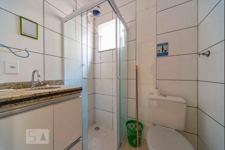 Banheiro  de apartamento para alugar com 2 quartos, 50m² em Vila Guiomar, Santo André