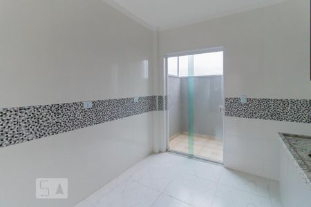 Cozinha de casa de condomínio para alugar com 2 quartos, 45m² em Itaquera, São Paulo