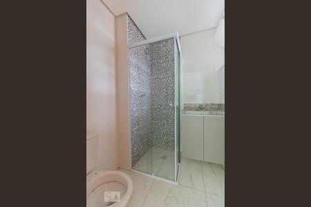 Banheiro de casa de condomínio para alugar com 2 quartos, 45m² em Itaquera, São Paulo