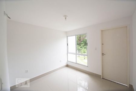 Quarto 2 de casa de condomínio para alugar com 2 quartos, 80m² em Vargem Grande, Rio de Janeiro