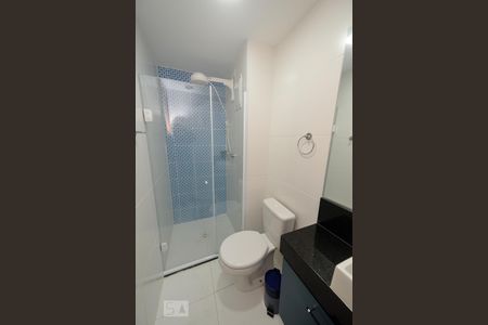 Banheiro de kitnet/studio para alugar com 1 quarto, 32m² em Centro, Guarulhos