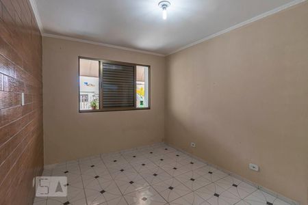 Quarto 1 de casa para alugar com 2 quartos, 70m² em Vila Verde, São Paulo