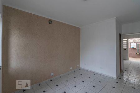 Detalhe Sala de casa para alugar com 2 quartos, 70m² em Vila Verde, São Paulo