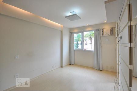 Apartamento à venda com 67m², 2 quartos e 2 vagas Apartamento à venda com 67m², 2 quartos e 2 vagasSuíte